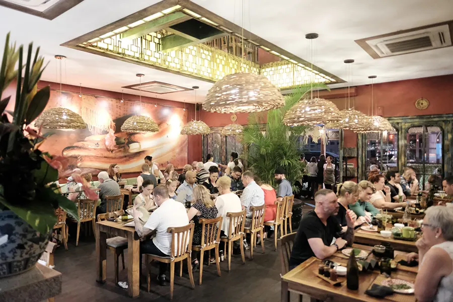 Gingermoon interior