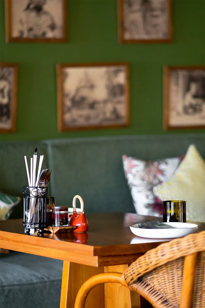 Ginger Moon Romantic Vibes